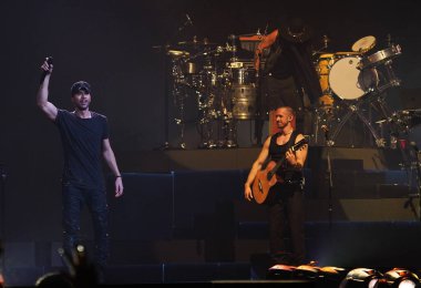 Dallas, Teksas, ABD: İspanyol şarkıcı ve söz yazarı Enrique Iglesias, Trilogy Tour (Ricky Martin, Enrique Iglesias ve Pitbull) kapsamında American Airlines Center 'da sahne aldı.) 