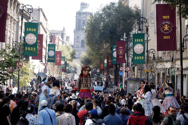 November 2023 Mexico City Mexico Little Amal Walks Streets Plaza — Stock Photo, Image