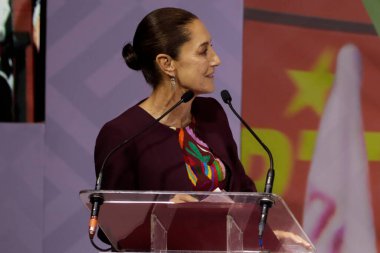 19 Kasım 2023, Mexico City, Meksika: Claudia Sheinbaum Pardo, Meksika Ulusal Yenilenme Hareketi Partisi, İşçi Partisi ve Yeşiller Partisi tarafından Meksika başkanlığı için tek ön aday olarak kaydedildi.