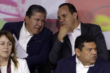 19 Kasım 2023, Mexico City, Meksika: Zacatecas Eyaleti valileri, David Monreal ve Morelos eyaleti, Cuauhtmoc Blanco Meksika başkanlığı için tek adayın kayıt etkinliği