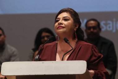 20 Kasım 2023, Mexico City, Meksika: Meksika Hükümeti Başkanı Clara Brugada, partisinin Ulusal Yenilenme Hareketi (MORENA) destekçileri ve militanlarıyla bir araya geldi.)