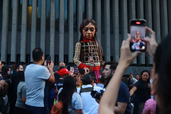 November 2023 Mexico City Mexico Monumental Puppet Little Amal Her — Stock Photo, Image