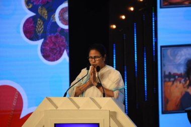 22 Kasım 2023, Kolkata, Hindistan: Mamata Banerjee Batı Bengal Genel Sekreteri Bengal Küresel İş Zirvesi sırasında bir konuşma yaptı (BGBS)