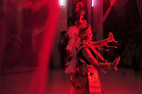 Novembre 2023 Sylhet Bangladesh Costume Tradizionale Delle Manipuri Girls Esibirsi — Foto Stock