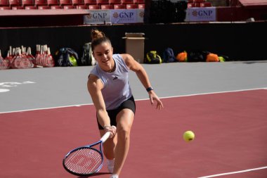 29 Kasım 2023, Mexico City, Meksika: Yunan WTA oyuncusu Maria Sakkari, Monumental Plaza de Toros Mxico 'daki Tennisfest GNP 2023 öncesinde bir çocuk tenis kliniğine liderlik ediyor.