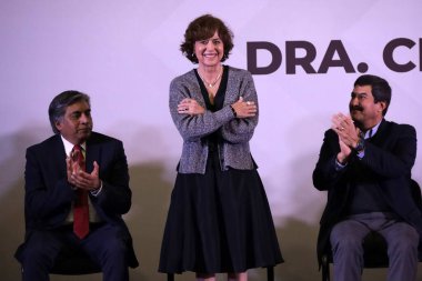 3 Aralık 2023, Mexico City: Gerardo Esquivel, Rosaura Ruiz ve Javier Corral, Chihuahua eyaletinin eski valisi, proje üyeleri: 
