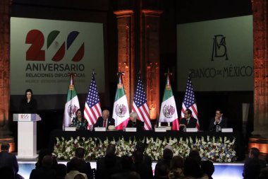 6 Aralık 2023, Mexico City, Meksika: Meksika Bankası müdürü Victoria Rodriguez Ceja, 200 yıllık diplomatik ilişkilerin anısına Meksika 'da düzenlenen törende