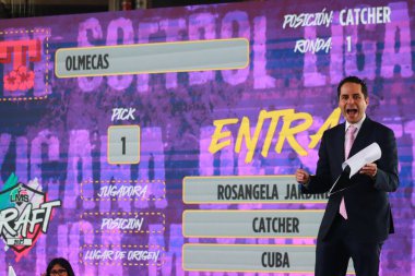 7 Aralık 2023, Mexico City, Meksika Softball League 'in ilk taslağı Charros de Jalisco, Olmecas de Tabasco, Aguila de Veracruz, Bravos de Len gibi katılımcı takımlar için düzenlenmiştir.