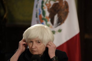 7 Aralık 2023, Mexico City, Meksika: ABD Hazine Bakanı Janet Yellen Mexico City 'deki Ulusal Saray' da düzenlediği basın toplantısında