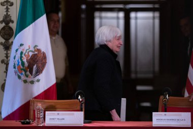 7 Aralık 2023. Mexico City, Meksika. Janet Yelllen, Birleşik Devletler Hazine Bakanı ve Rogelio Ramrez de la O, Meksika Maliye ve Kamu Kredi Bakanı.