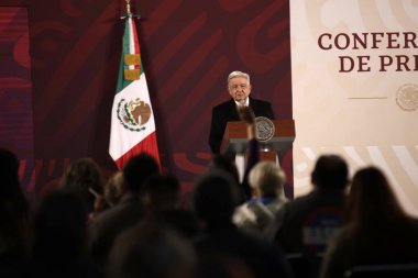8 Aralık 2023, Mexico City, Meksika Başkanı Andres Manuel Lopez Obrador Mexico City 'deki Ulusal Saray' da düzenlenen basın toplantısında