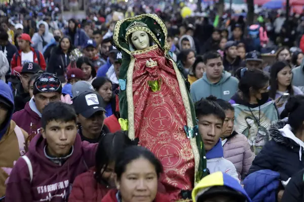 Décembre 2023 Mexico Mexique Des Millions Paroissiens Visitent Basilique Guadalupe — Photo