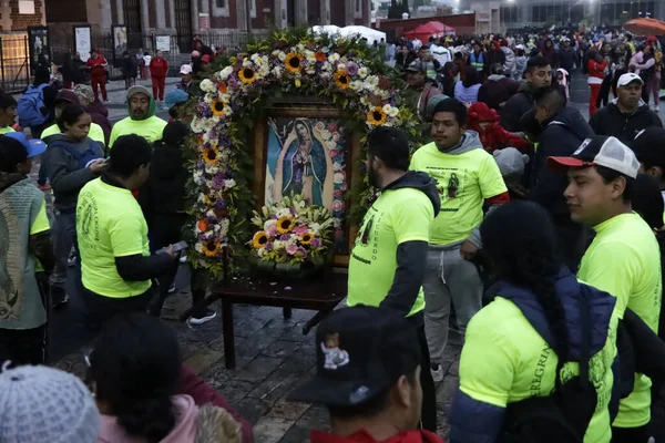 Prosince 2023 Mexico City Mexiko Miliony Farníků Navštíví Baziliku Guadalupe — Stock fotografie