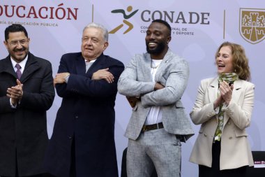 19 Aralık 2023, Mexico City, Meksika: Meksika başkanı Andres Manuel Lopez Obrador, Mexico City 'deki Ulusal Saray' da 2023 Ulusal Spor Ödülü 'nü takdim etti.