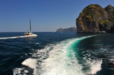 23 Şubat 2024, Phuket, Tayland: Tayland 'ın güneyindeki Andaman Denizi' nde yer alan Küçük Phi Phi Takımadası