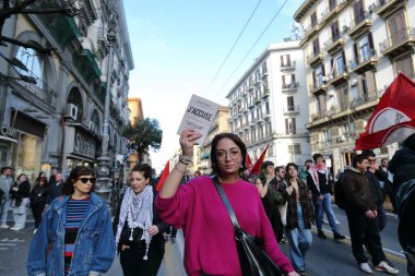 15 Mart 2024, Napoli, İtalya: Protestocular, Filistin halkının soykırımını durdurmak için yüksek sesle bağırmak amacıyla bir protesto düzenledi.