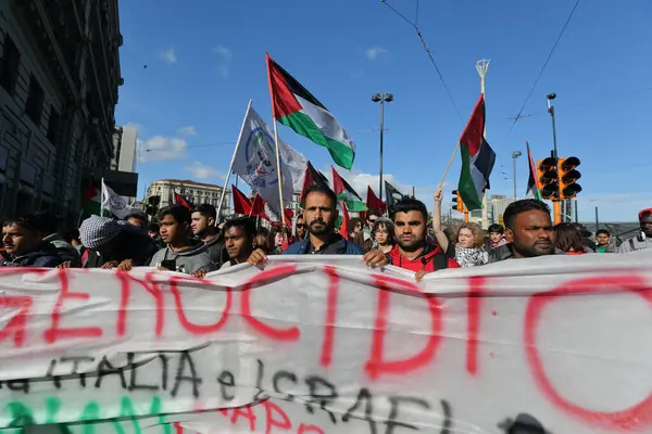 Marzo 2024 Napoli Italia Manifestanti Prendono Parte Una Protesta Chiedere — Foto Stock