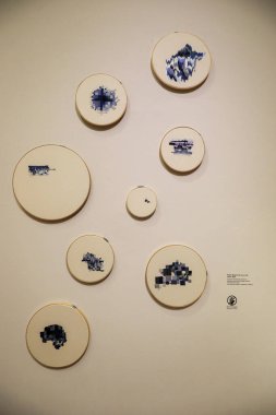 9 Nisan 2024. Mexico City, Meksika: Damian Ortega 'nın bir sanat eseri Palacio de Bellas Sanat Müzesi' ndeki Pico y Elote sergisinde görüldü..
