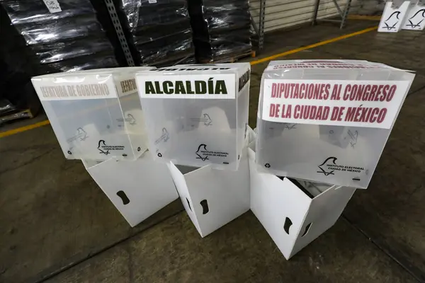 Avril 2024 Mexico Mexique Urnes Électorales Qui Seront Utilisées Lors Photo De Stock