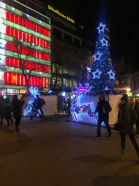 Prague Τσεχικη Δημοκρατια 2018 Χριστουγεννιάτικα Δέντρα Στην Πλατεία Wenceslas Εικόνες — Φωτογραφία Αρχείου