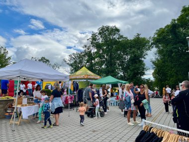 Teplice Letna Çek Cumhuriyeti, 01.09.23. Charity Fair, Çekçe çevirisi: 