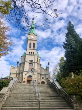 Polonya, Zakopane 'deki Kutsal Aile Kilisesi. Sonbahar. Yüksek kalite fotoğraf