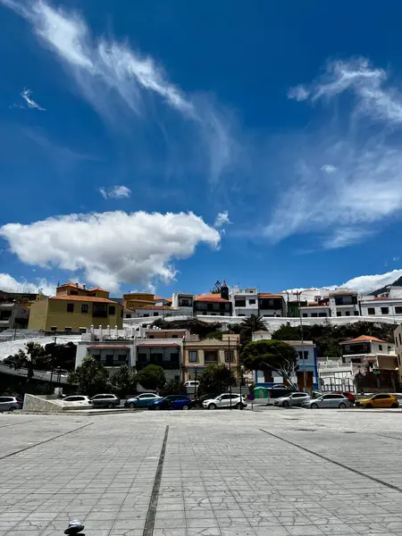 Candelaria, İspanya 'nın Kanarya Adaları' nda yer alan bir şehirdir. Renkli evler. Yüksek kalite fotoğraf