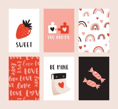 6 tane hazır hediye kartpostalı seti. Hediyeler, kalpler, kupalar ve el yazması harfler. Sevgililer Günü karalama kartı, davetiye, poster koleksiyonu