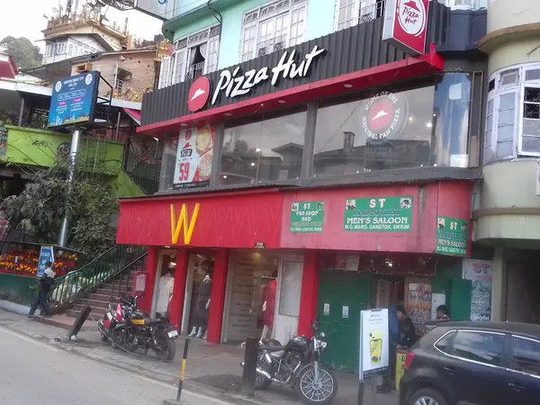 M. G. Marg 'daki Pizza Hut, Gangtok, Sikkim, Aralık 2023