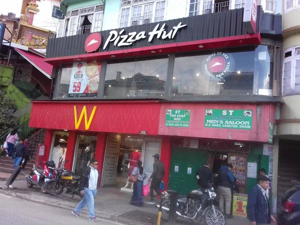 M. G. Marg 'daki Pizza Hut, Gangtok, Sikkim, Aralık 2023