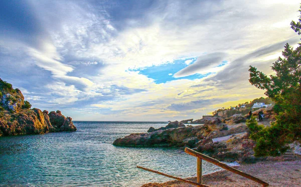 Όμορφη Θαλασσογραφία Ενός Θαλάσσιου Κόλπου Στην Eivissa Ισπανία — Φωτογραφία Αρχείου