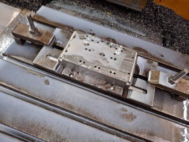 Atölyedeki metal levha, yakın görünüm