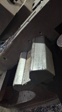 Makine için metal kepçe