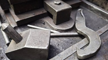 Atölyedeki bir çalışma için araçlar.