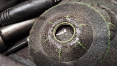 Tekerlekli araba lastiği