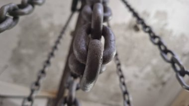 Zincirli metal zincir