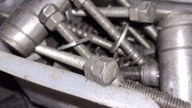Metal somun ve civata yakın çekim
