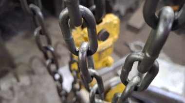 Zincirli metal zincir