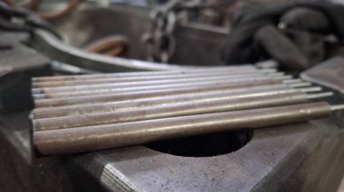 yakın - metal borular ve borular