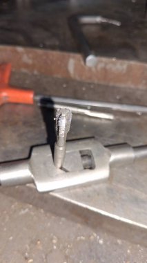 Metal ve boruların kaynaşması