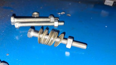 Yeni araba parçaları. Yedek parça.