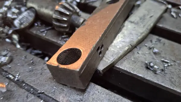 cnc metal kesme makinesi.