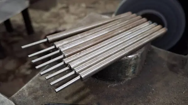 Metal üretimi için çelik metal çubuk