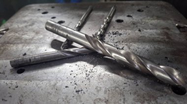 Metal aletler, çelik ve çelik