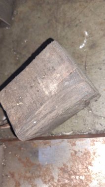 Atölyedeki metal boru.,