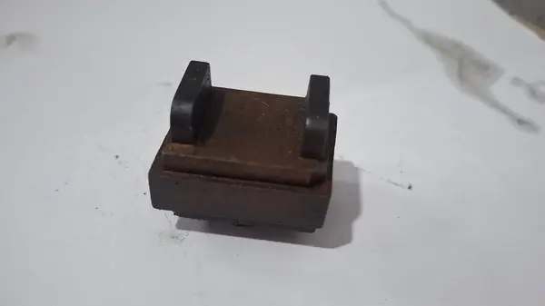 Metal bir motoru kapat