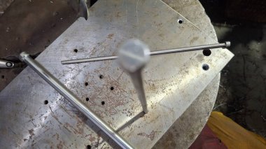 Kapat - metal makinenin görüntüsü