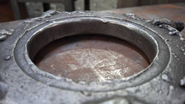 Metal borunun yakın görüntüsü