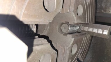 Bir araba motorunu kapat