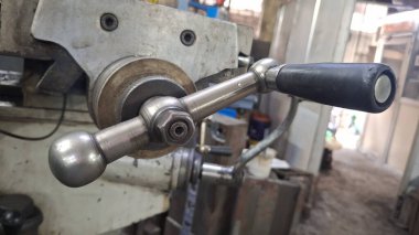 Bir araba motorunu kapat